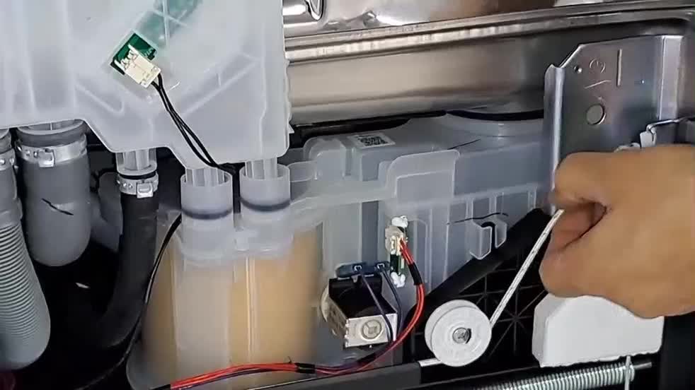 تعمیر تعمیرکار یخچال فریزر لباسشویی ظرفشویی ساید|خدمات پیشه و مهارت|کرج, باغستان|دیوار