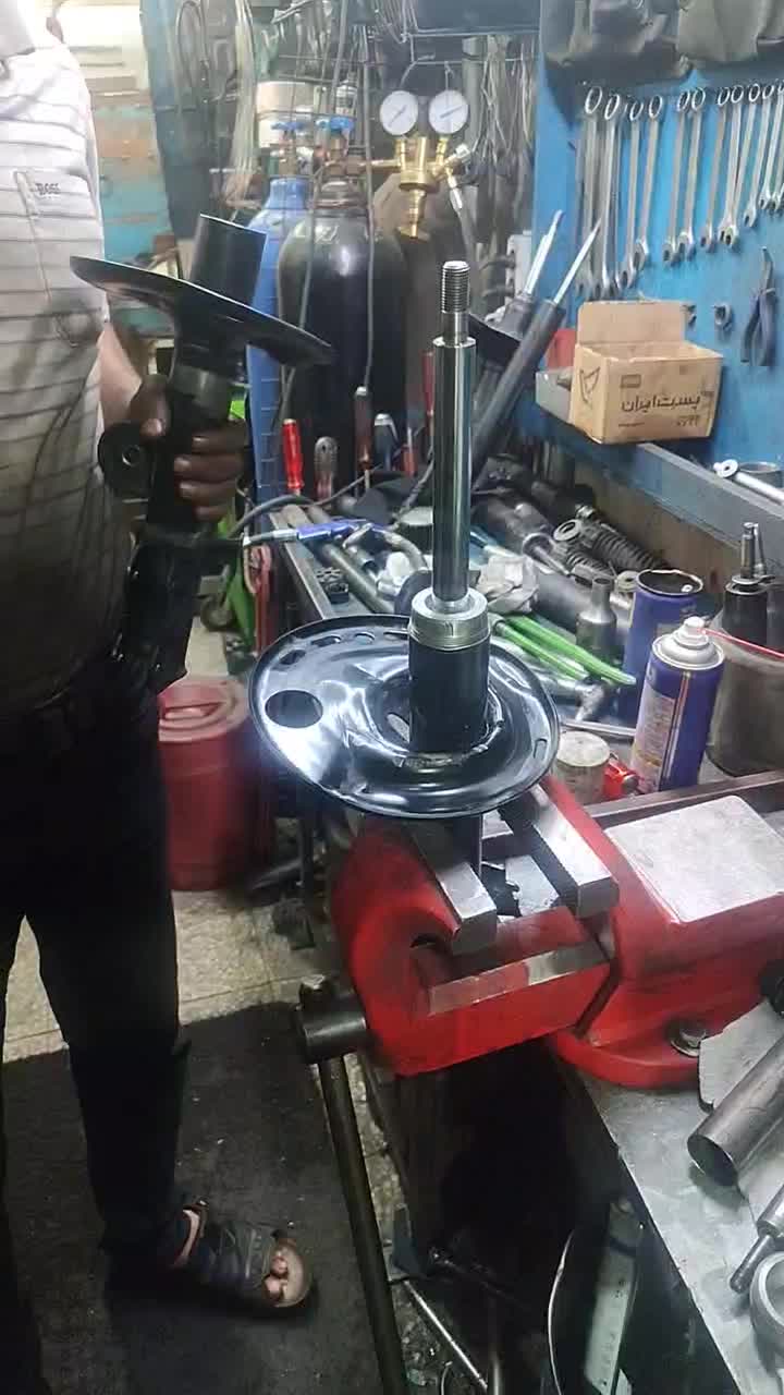 تعمیر انواع کمک فنر باری و سواری|قطعات یدکی و لوازم جانبی|ارومیه, |دیوار