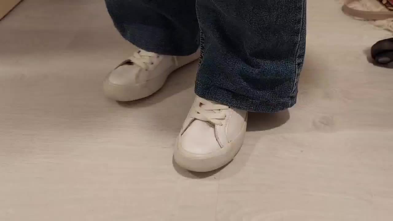 کفش نایک|کیف، کفش، کمربند|مراغه, |دیوار