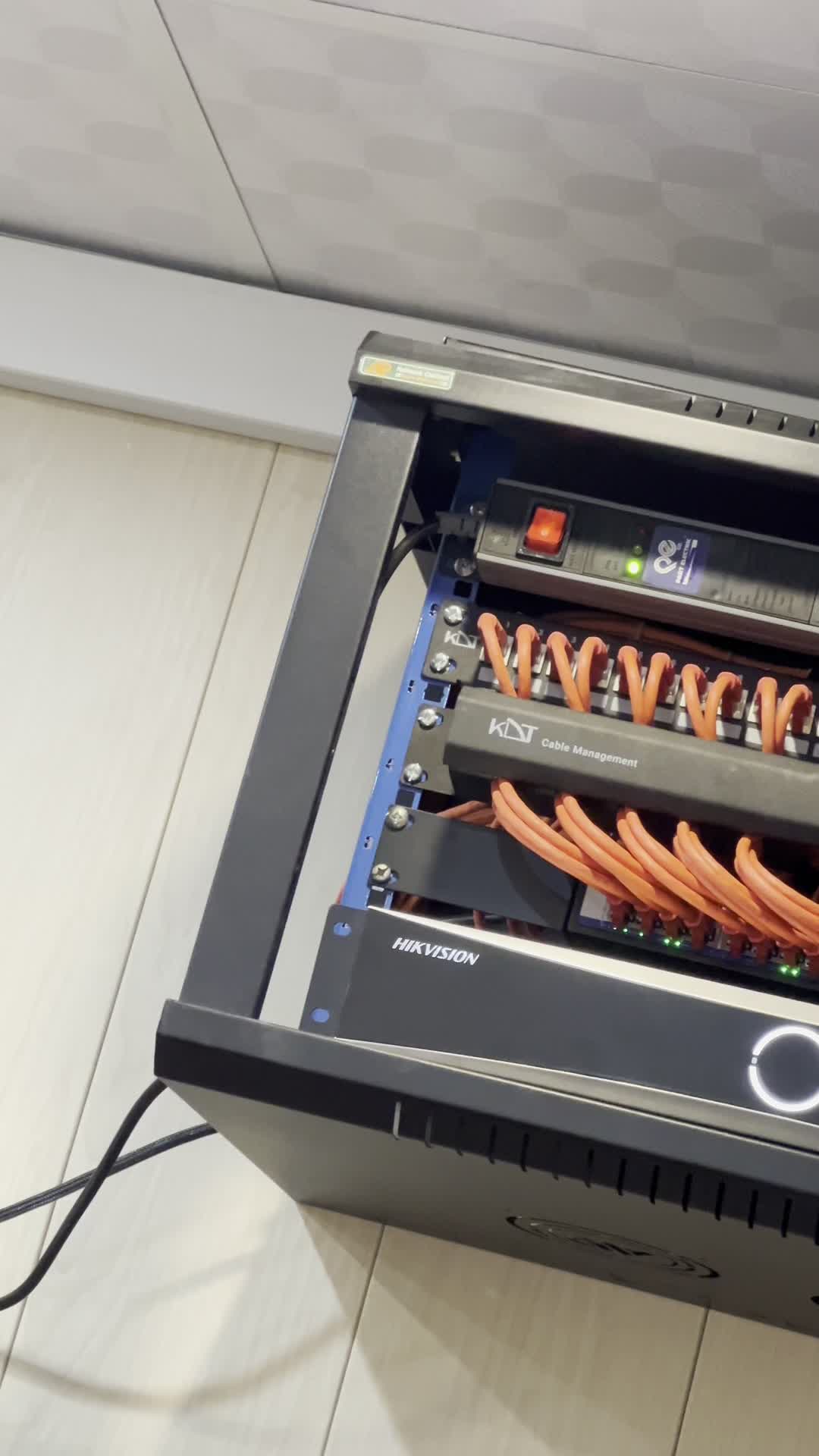 دوربین مداربسته 4K ،نصب حرفه‌ای و VIP|دوربین مداربسته|نیشابور, مدرس|دیوار