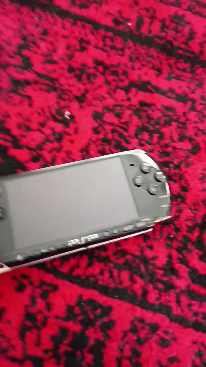 psp3000با شارژر اصلی و یک عدد رم و کیف و هندزفری|کنسول، بازی ویدئویی و آنلاین|تهران, شکوفه|دیوار