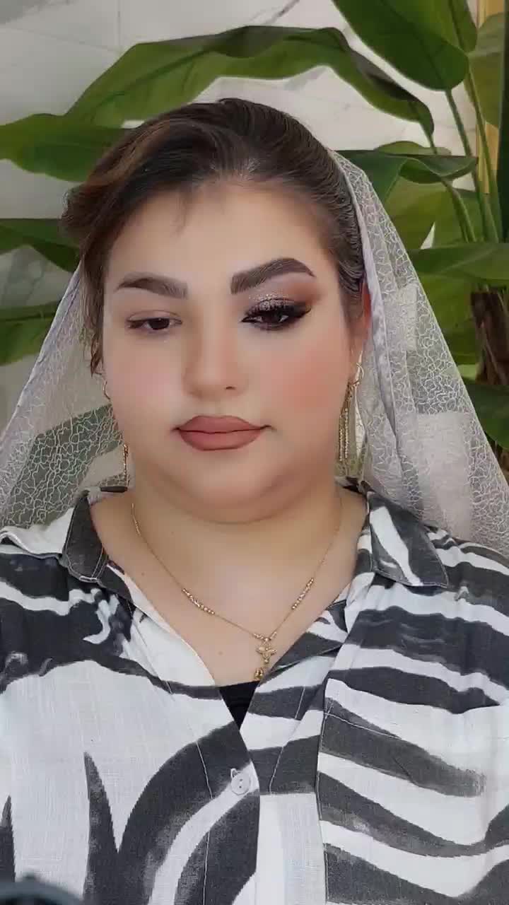 عروس از ۱۲،میکاپ و شنیونvip سه تومن ،رنگ و مش|خدمات زیبایی و سلامت|کرج, حصارک پایین|دیوار