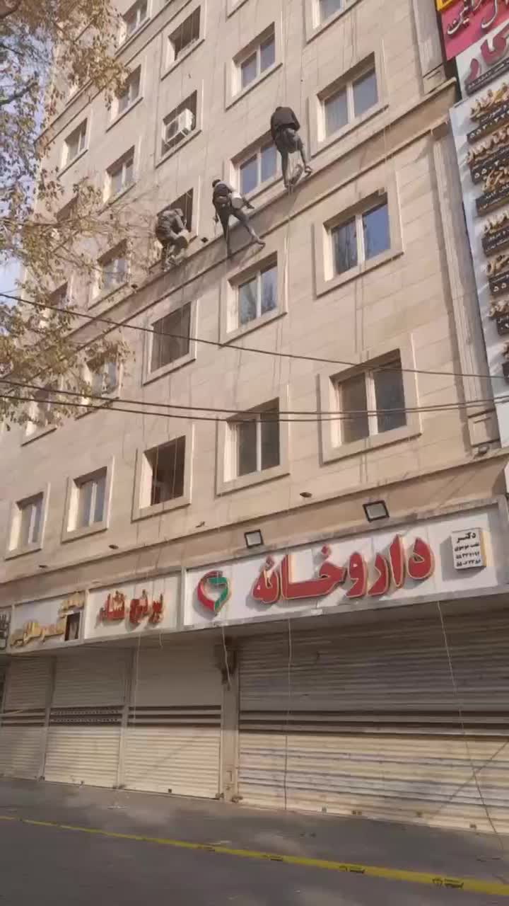 پیچ رولپلاک سنگ نما ساختمان نماشویی پیچ کردن نما|خدمات پیشه و مهارت|تهران, نیروی هوایی (پیروزی)|دیوار