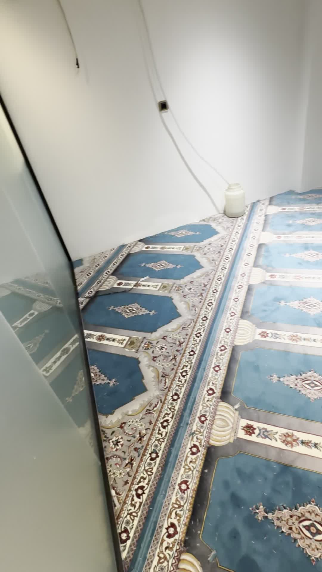 نصب موکت، نصب چمن، نصب سجاده، نصب گلیم|خدمات پیشه و مهارت|تهران, بهار|دیوار