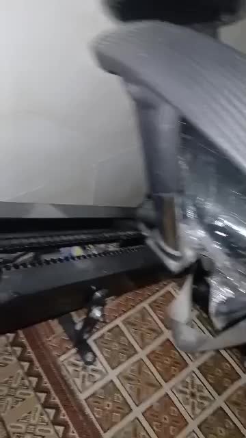 یک پله برقی نو بدون استفاده|مصالح و تجهیزات ساختمان|شاهینشهر, شهرک گلدیس|دیوار