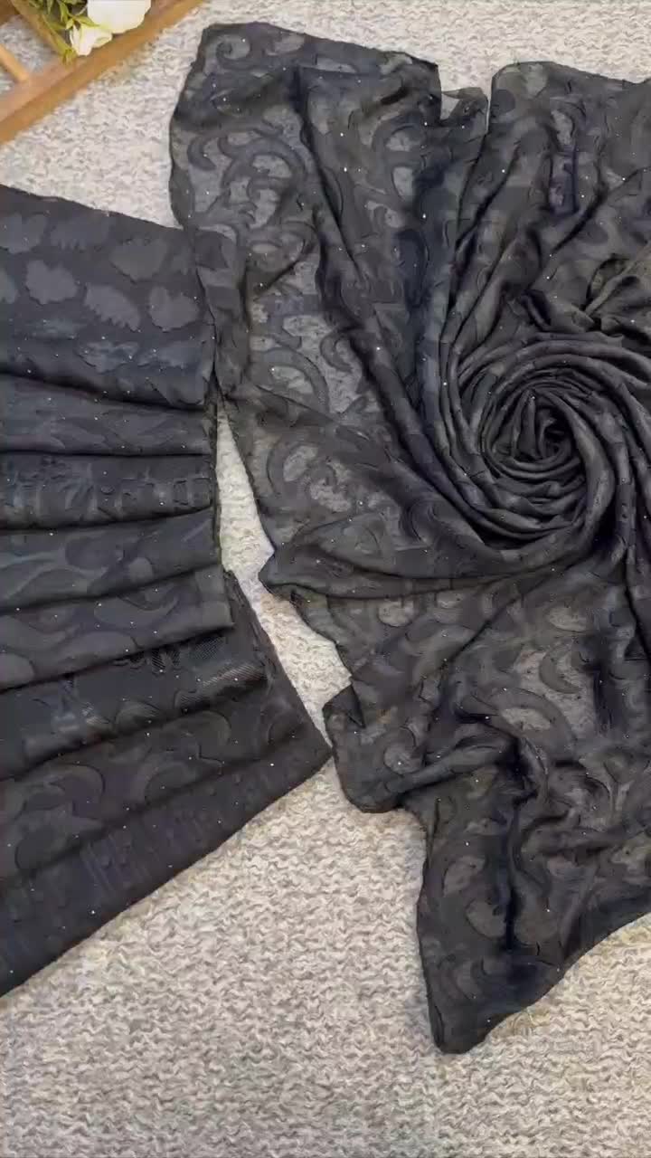 روسری حریر گل برجسته نگینی کره ای(دل آرا-فاطمیه)|لباس|قم, بکایی|دیوار