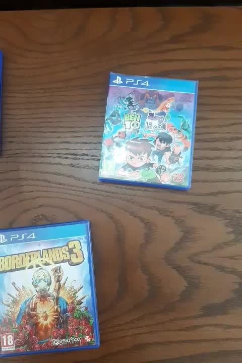 سیدی  PS4 به همراه بازی وی ار|کنسول، بازی ویدئویی و آنلاین|قم, زنبیل آباد|دیوار