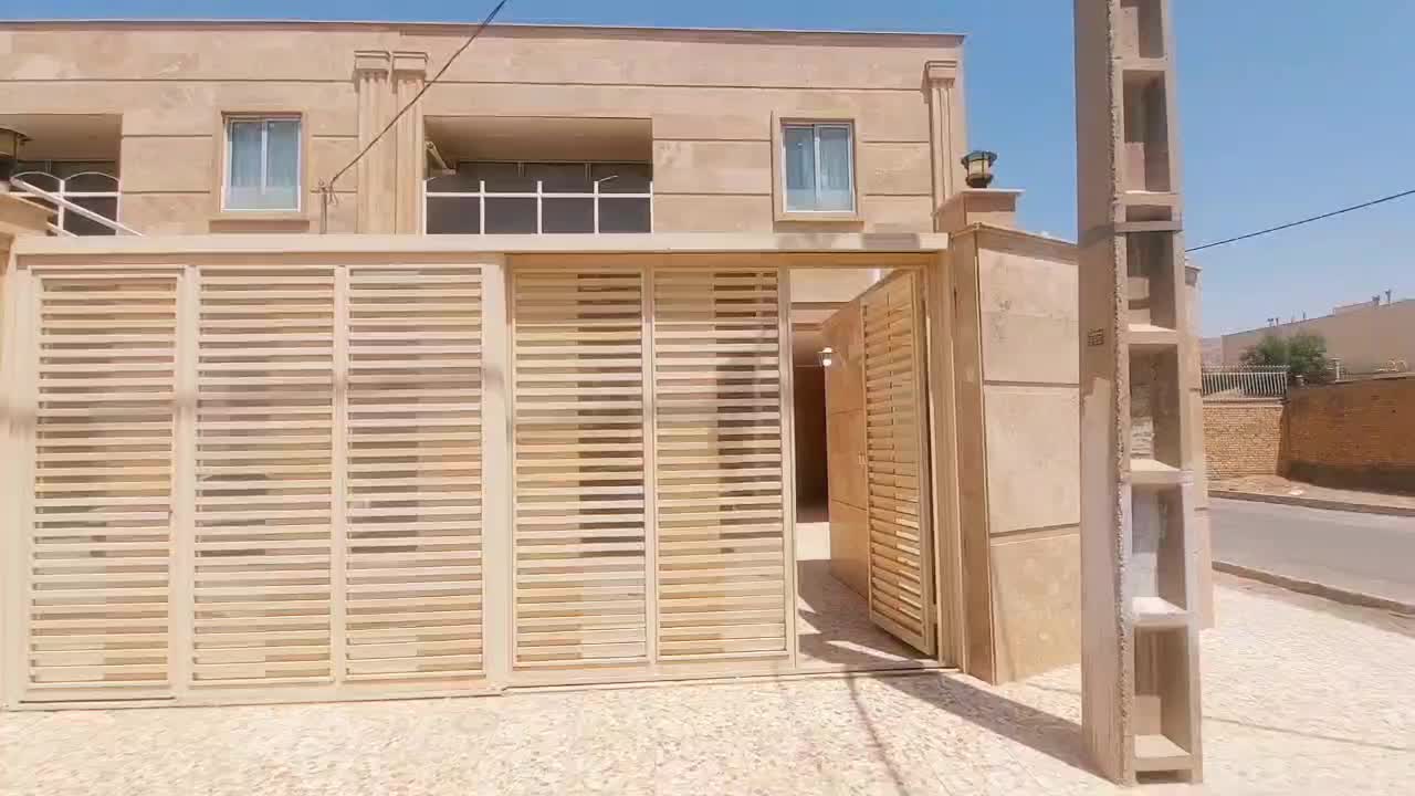 فروش دوطبقه ویلایی کلید نخورده *ویلاشهر*|فروش خانه و ویلا|نجف‌آباد, ویلاشهر|دیوار