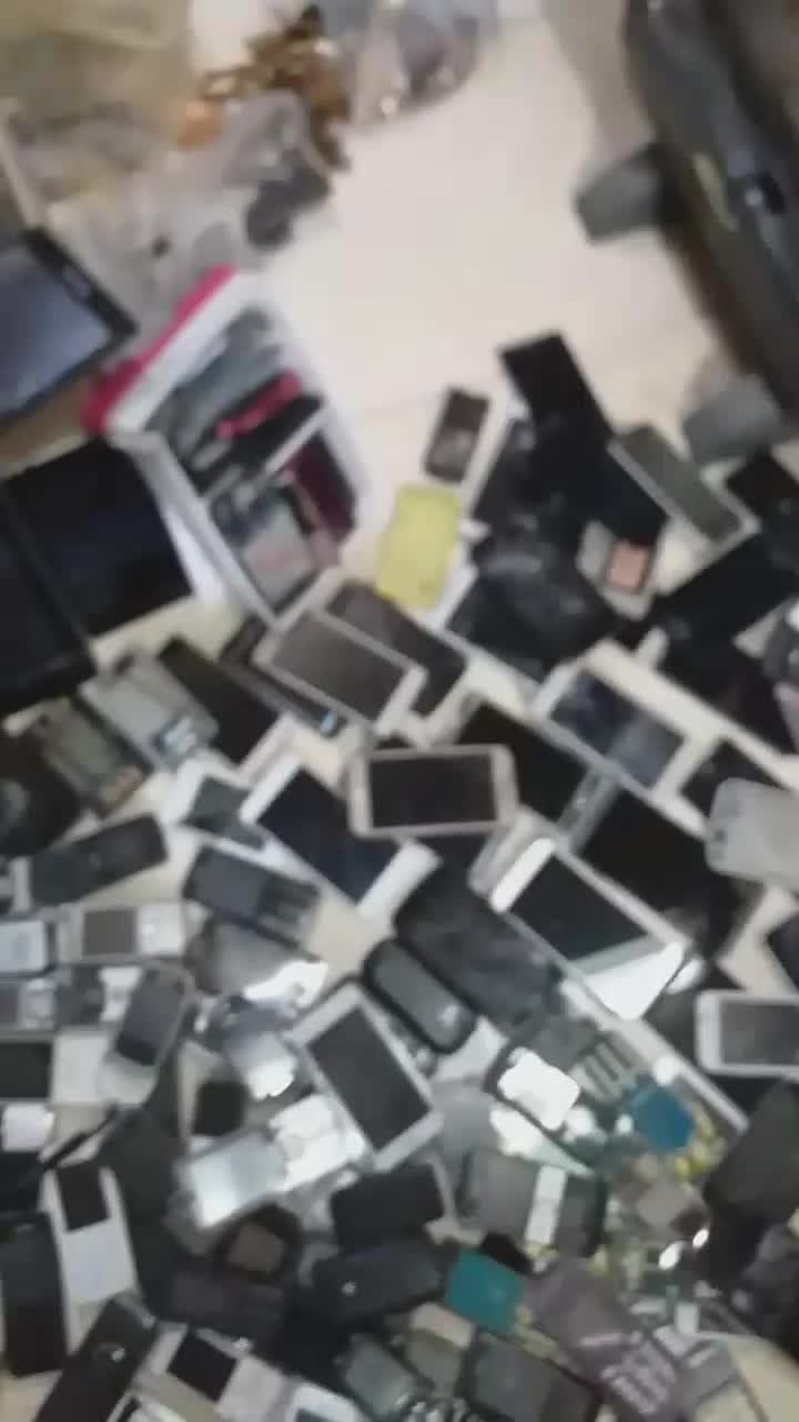 بردگوشی اوراق|لوازم جانبی موبایل و تبلت|آبیک, |دیوار