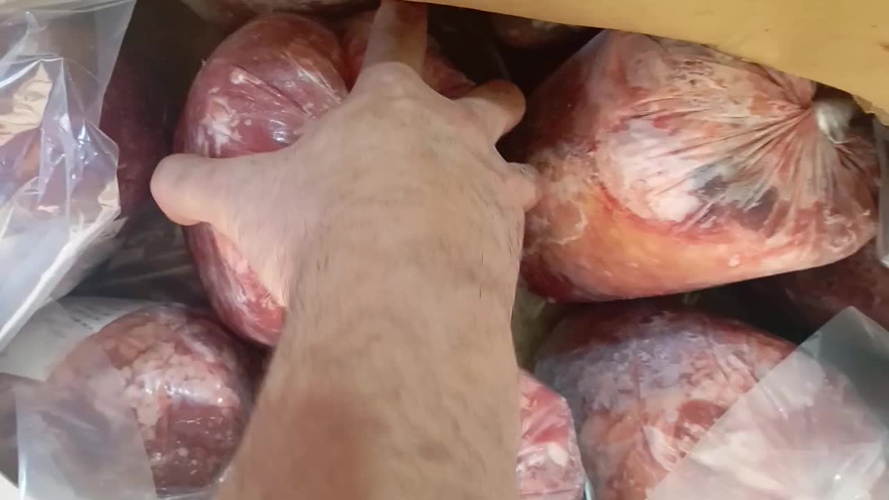گوشت گوساله منجمد داخلی برند کیانمهر|خوردنی و آشامیدنی|تهران, امام حسین|دیوار