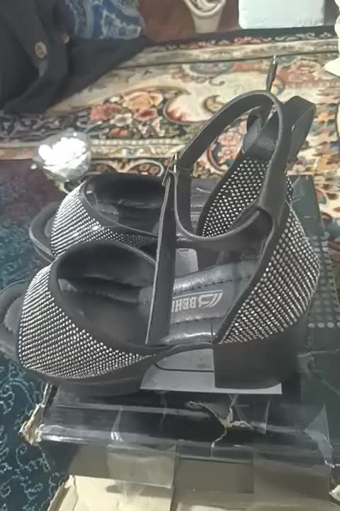 ی جفت صندل مجلسی نو شماره پا38سبک هستن|کیف، کفش، کمربند|بروجرد, |دیوار